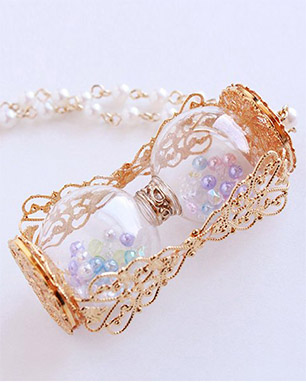 Dream sandglass Necklace